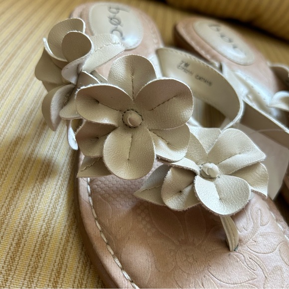 b.o.c. Women's Off White Floral Sandals - Picture 7 of 7